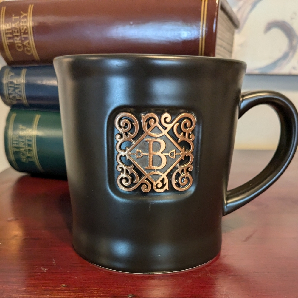 Matte Black Ceramic Mug "B" Monogram Biltmore Vanderbilt Mansion Gold Trim Great